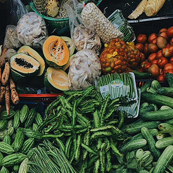 Fresh groceries and food provisions for maritime vessels